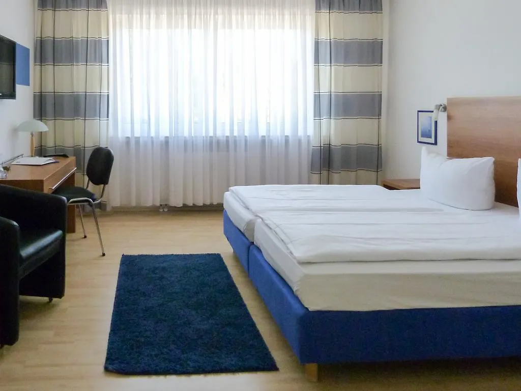 City Hotel Waldkraiburg 2*,